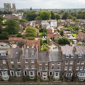 https://10-st-marys.yorkshirehotels.net