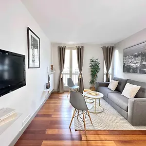 https://le-marais-charming-flat.fr-paris.fr